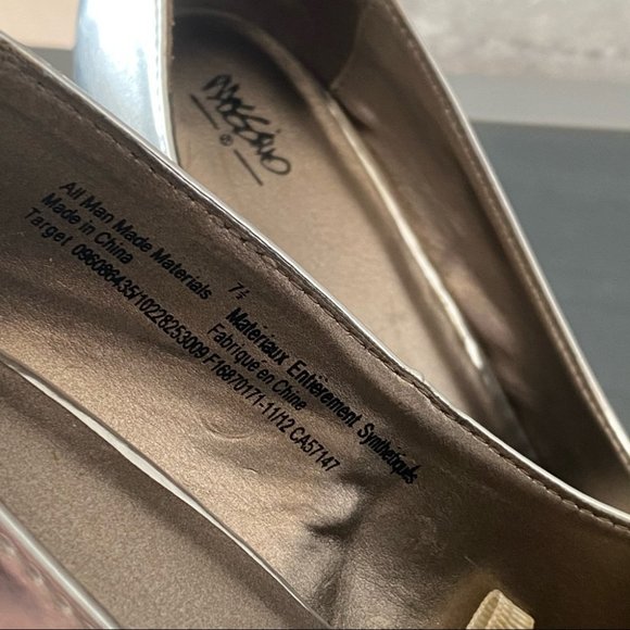 SOLD | Mossimo Elegant Metallic Heels EUC - Picture 10 of 12